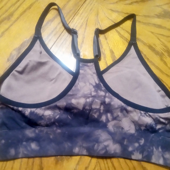 PINK Victoria's Secret Purple and Black Sports Bra with Racerback - Picture 2 of 3